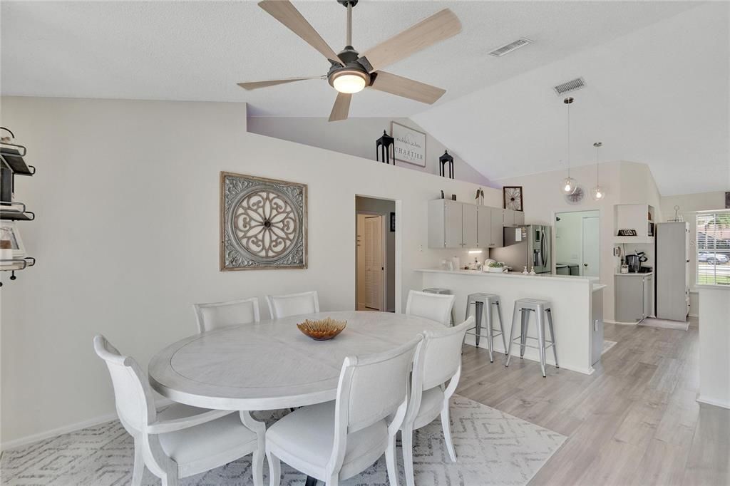 Active With Contract: $420,000 (3 beds, 2 baths, 1652 Square Feet)