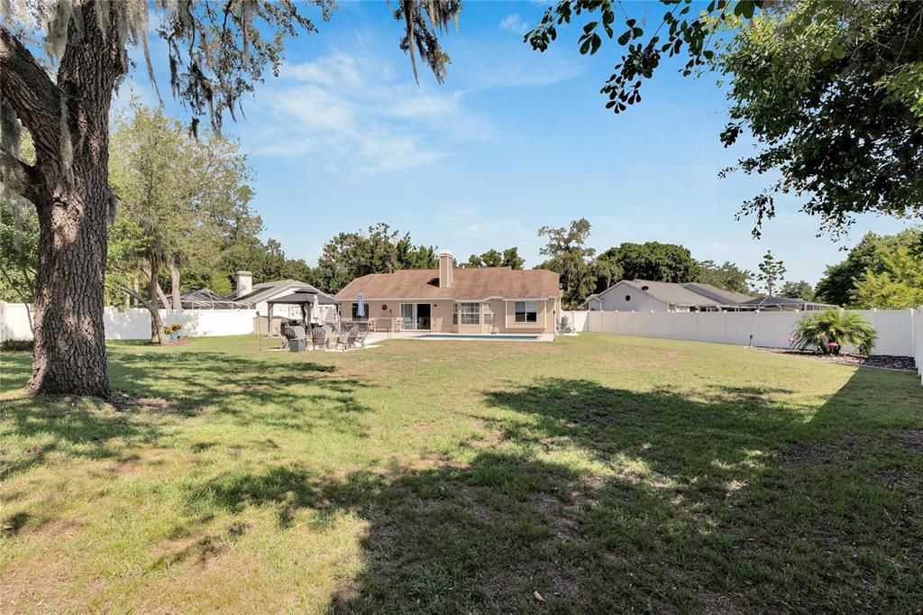 Active With Contract: $420,000 (3 beds, 2 baths, 1652 Square Feet)