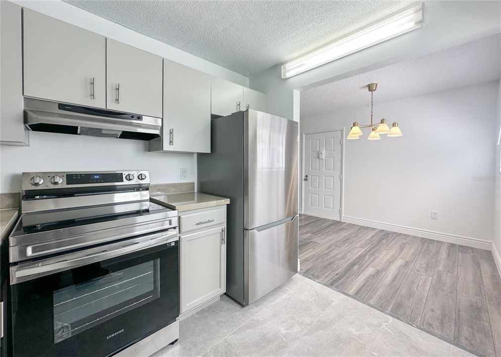 For Rent: $1,750 (2 beds, 2 baths, 953 Square Feet)