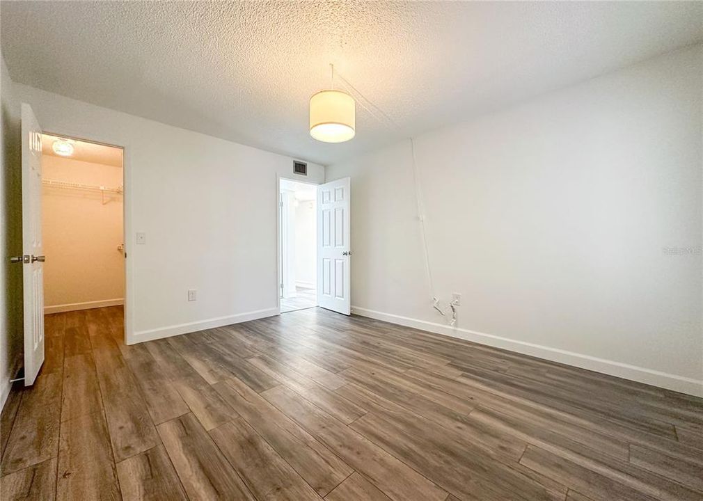 For Rent: $1,900 (2 beds, 2 baths, 953 Square Feet)
