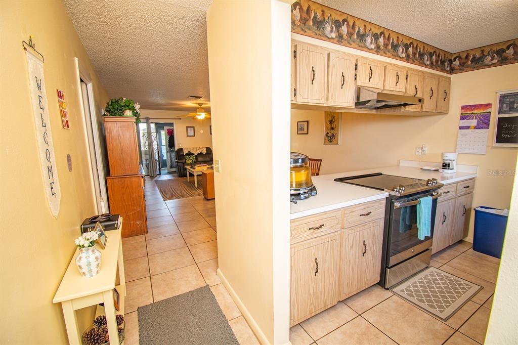 Foyer looking into kitchen