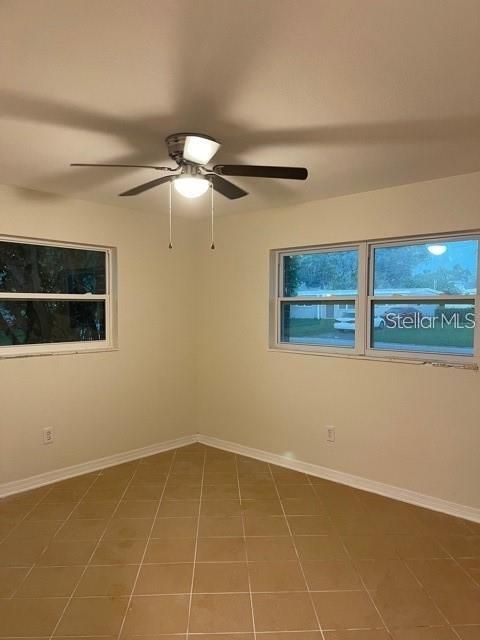 Active With Contract: $1,995 (3 beds, 2 baths, 1218 Square Feet)
