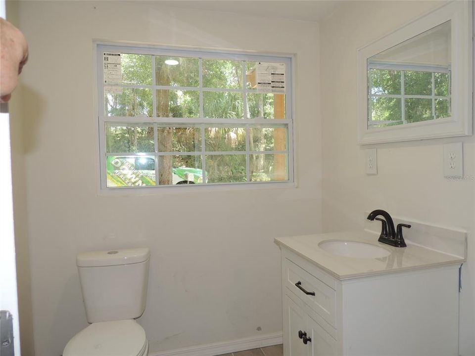 For Sale: $199,500 (3 beds, 1 baths, 920 Square Feet)