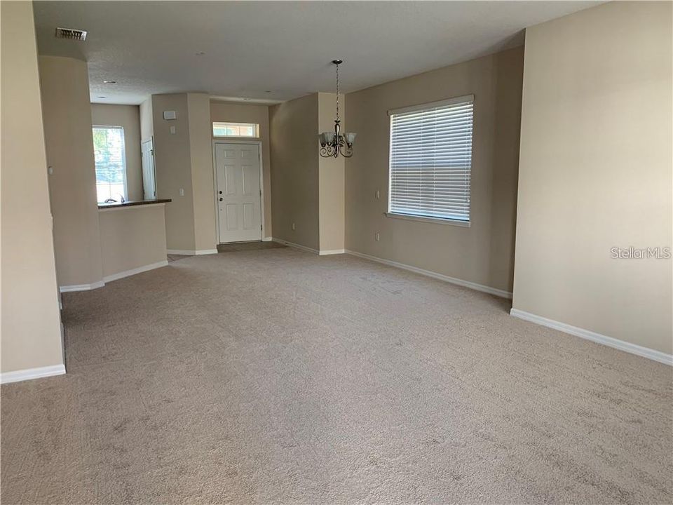 For Rent: $2,300 (3 beds, 2 baths, 1644 Square Feet)