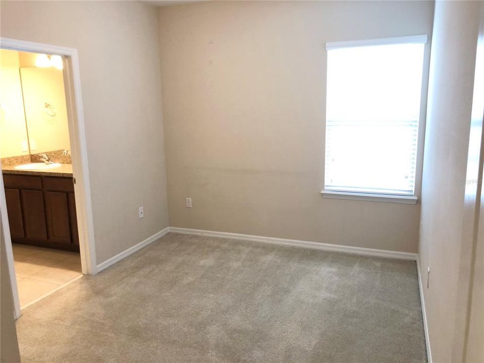 For Rent: $2,300 (3 beds, 2 baths, 1644 Square Feet)