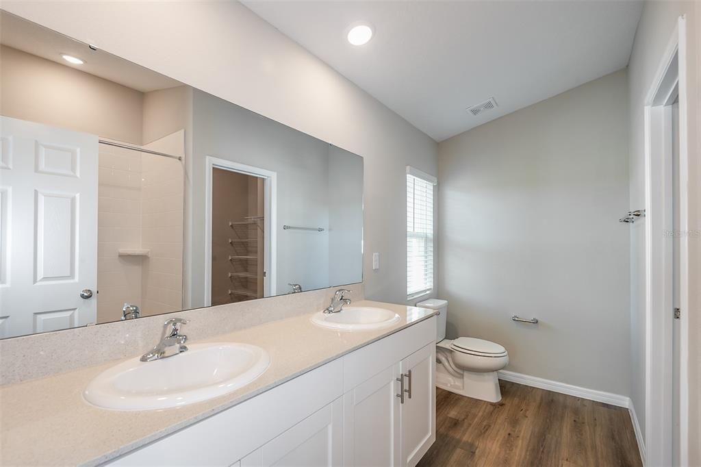 For Sale: $315,140 (3 beds, 2 baths, 1615 Square Feet)