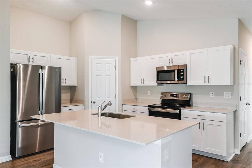 For Sale: $315,140 (3 beds, 2 baths, 1615 Square Feet)