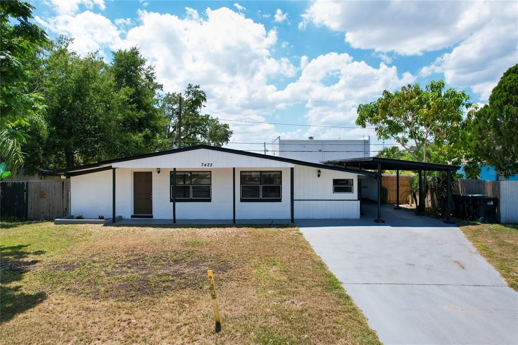 Active With Contract: $350,000 (3 beds, 2 baths, 1356 Square Feet)