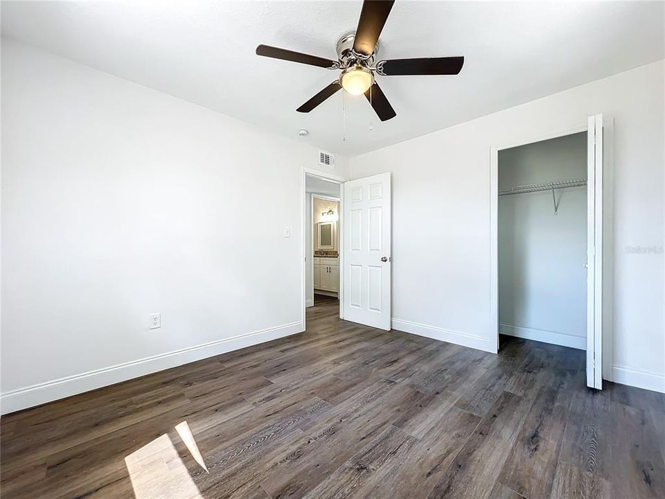 For Sale: $350,000 (3 beds, 2 baths, 1356 Square Feet)