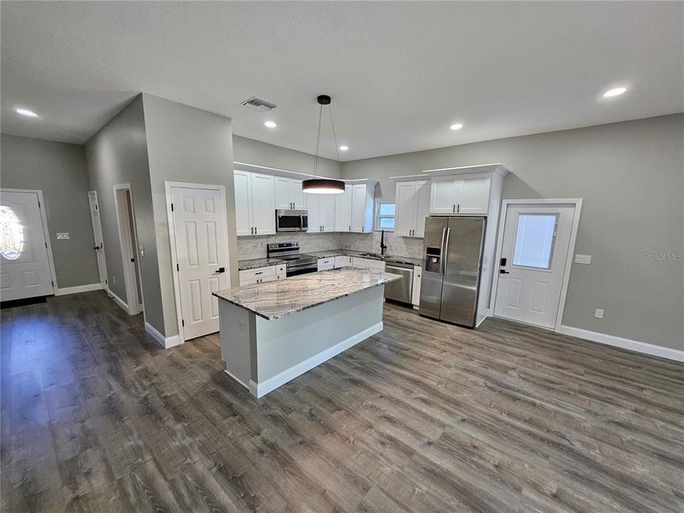 For Sale: $379,990 (4 beds, 2 baths, 1582 Square Feet)