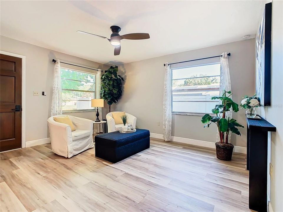 For Sale: $370,000 (3 beds, 2 baths, 1308 Square Feet)