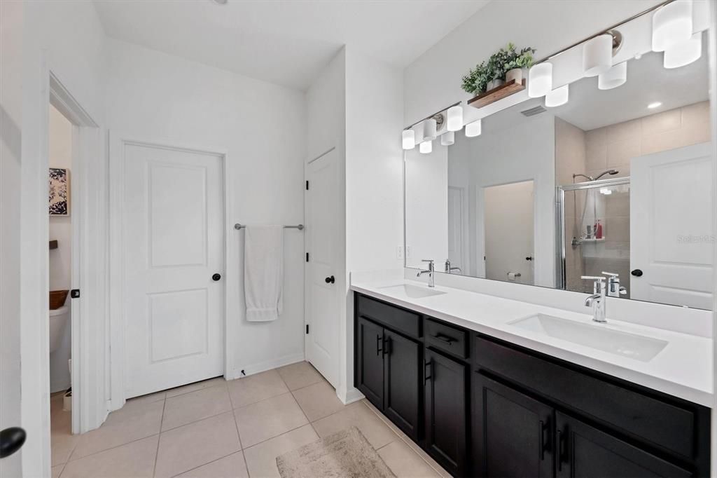 Active With Contract: $350,000 (3 beds, 2 baths, 1626 Square Feet)