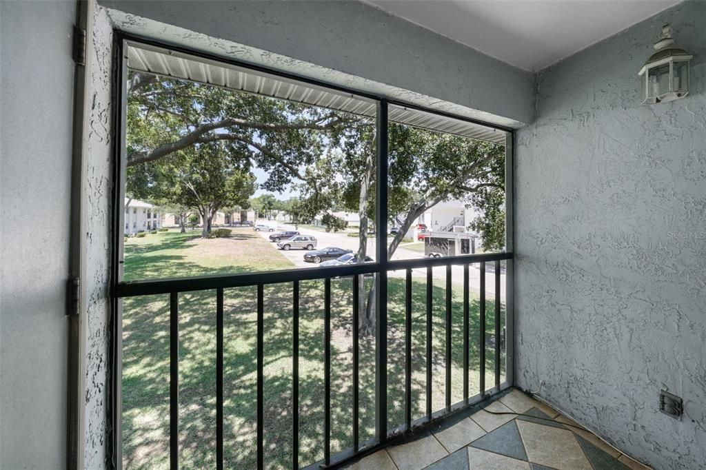 For Sale: $225,000 (2 beds, 1 baths, 781 Square Feet)