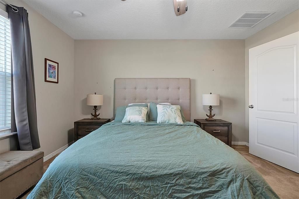 Active With Contract: $315,000 (3 beds, 2 baths, 1762 Square Feet)