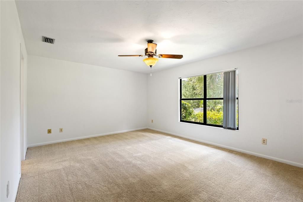 Active With Contract: $229,900 (3 beds, 2 baths, 1790 Square Feet)