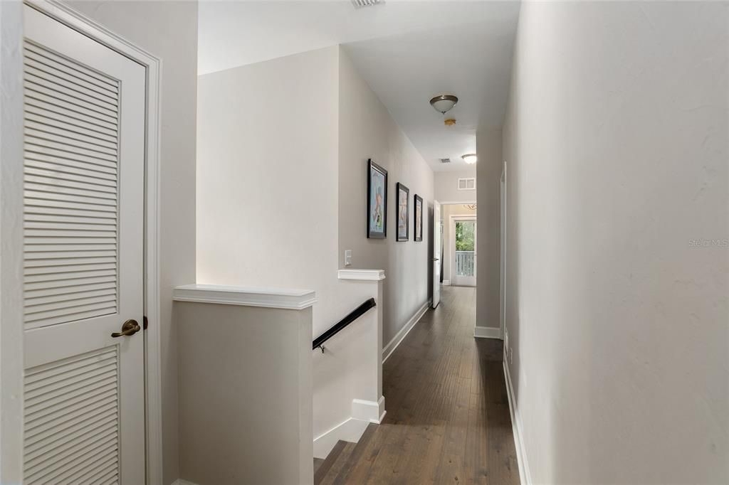 Active With Contract: $434,000 (3 beds, 2 baths, 1925 Square Feet)