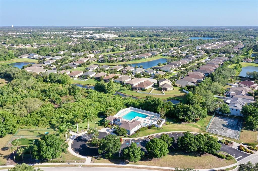 Active With Contract: $315,000 (3 beds, 2 baths, 1355 Square Feet)