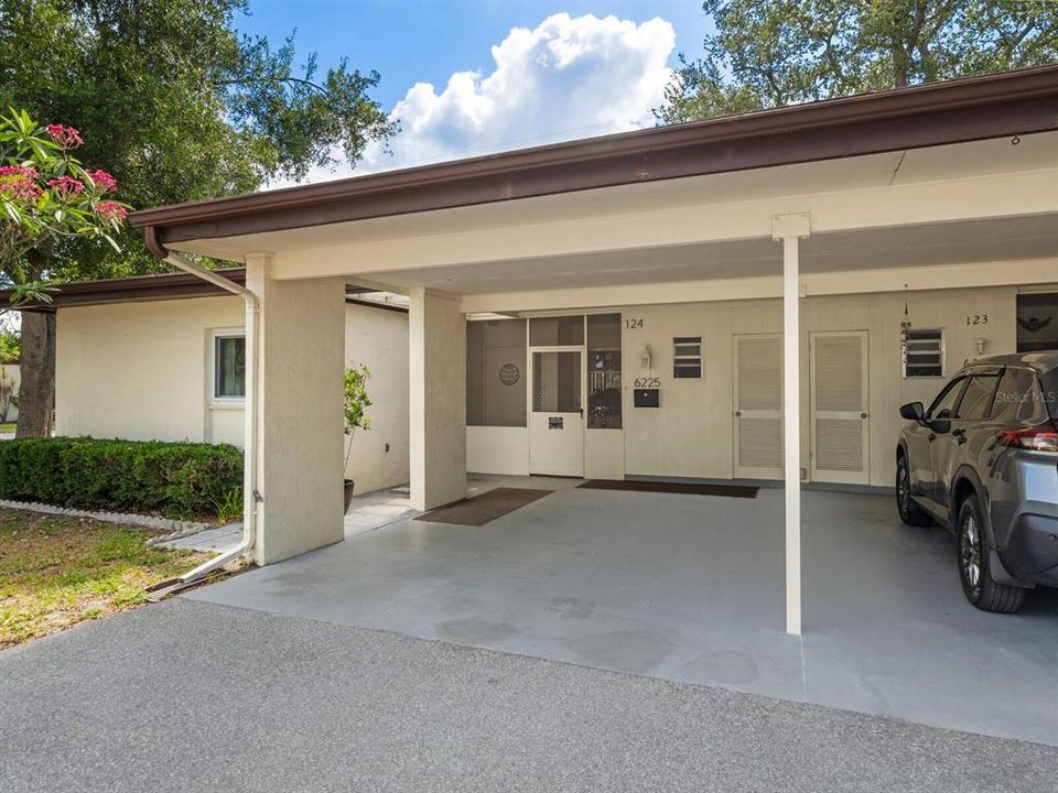 Active With Contract: $199,000 (2 beds, 2 baths, 1545 Square Feet)