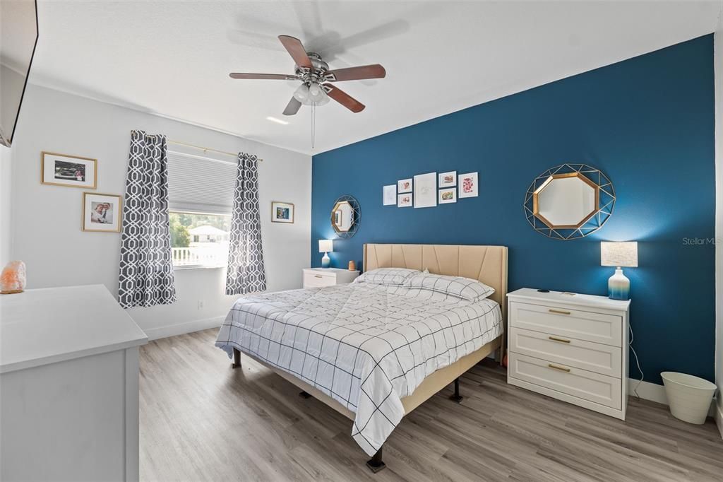 Active With Contract: $425,000 (4 beds, 2 baths, 1825 Square Feet)