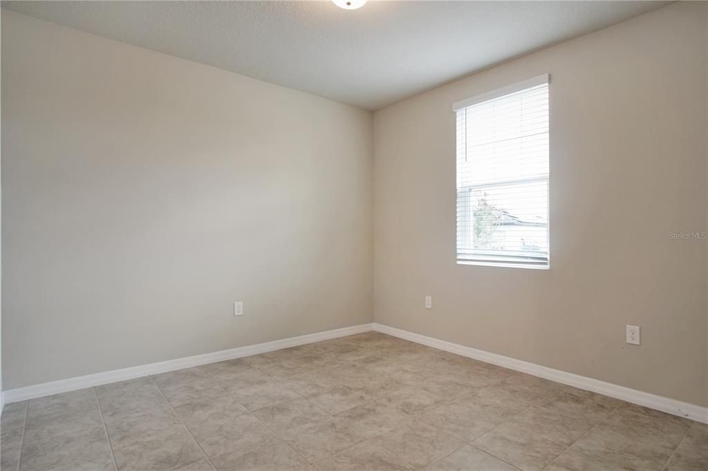 For Rent: $2,100 (3 beds, 2 baths, 1734 Square Feet)