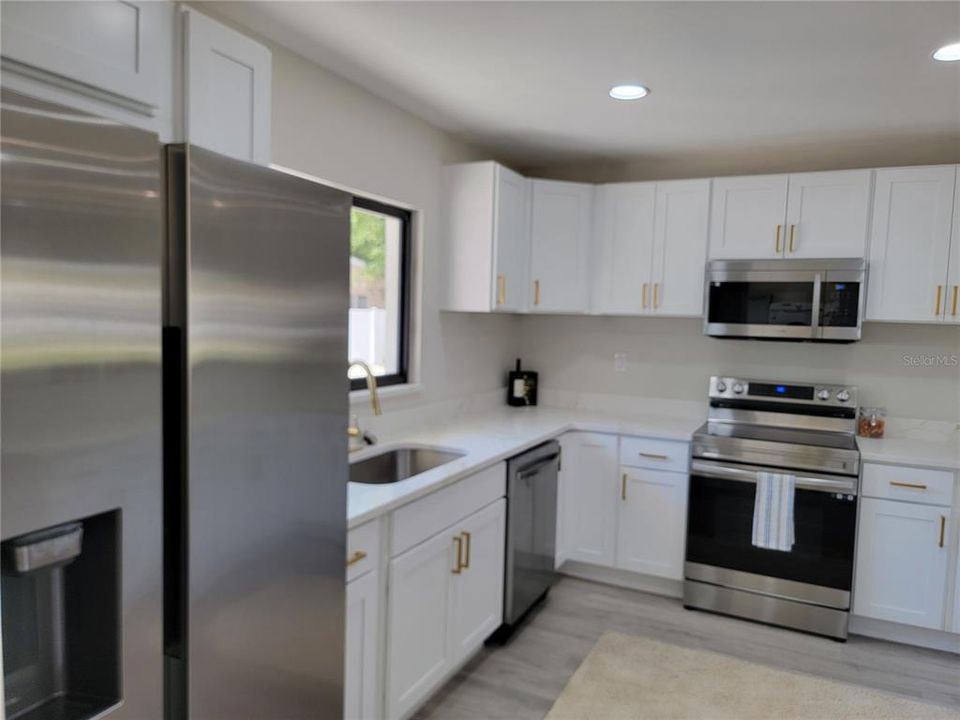 For Sale: $579,900 (3 beds, 2 baths, 1535 Square Feet)