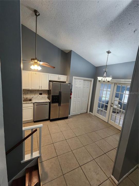 For Rent: $2,350 (3 beds, 1 baths, 1490 Square Feet)