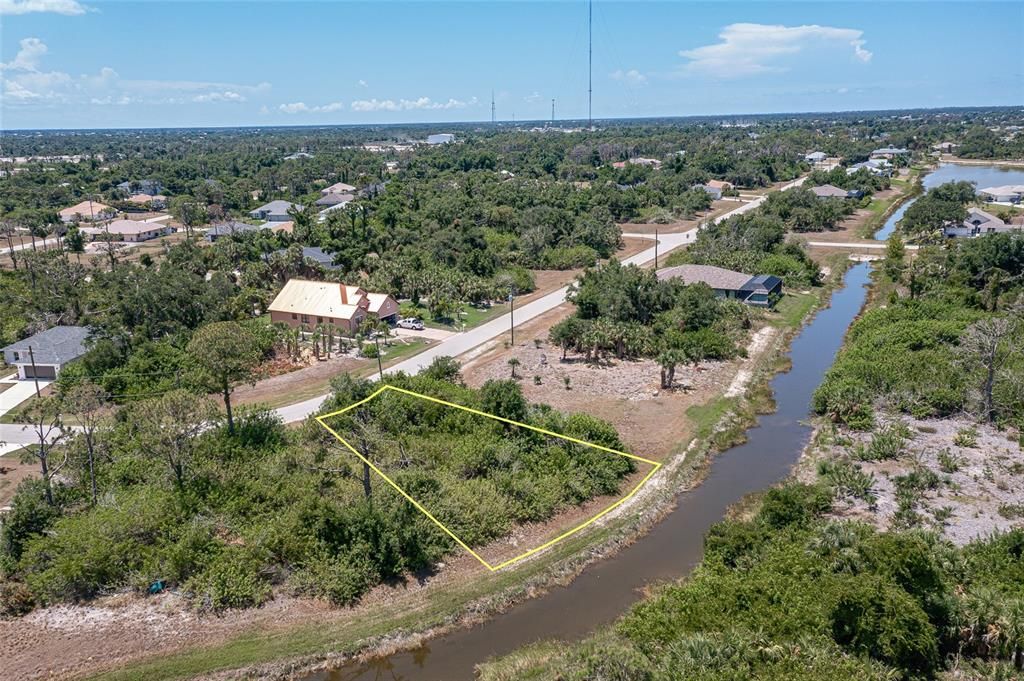 En Venta: $28,500 (0.18 acres)