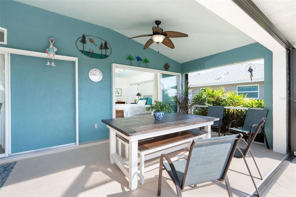 Beautiful blue accent wall in lanai