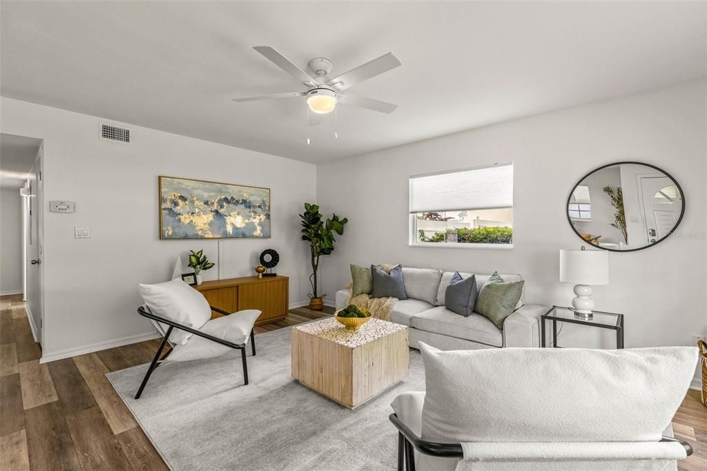 Active With Contract: $774,900 (3 beds, 2 baths, 1358 Square Feet)