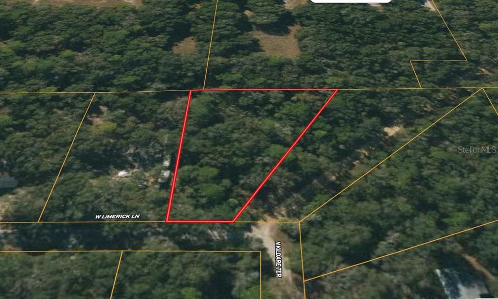 На продажу: $29,000 (1.27 acres)