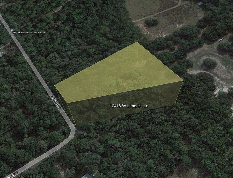 En Venta: $29,000 (1.27 acres)