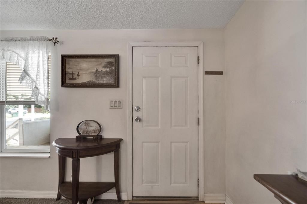 Active With Contract: $289,000 (3 beds, 2 baths, 1120 Square Feet)