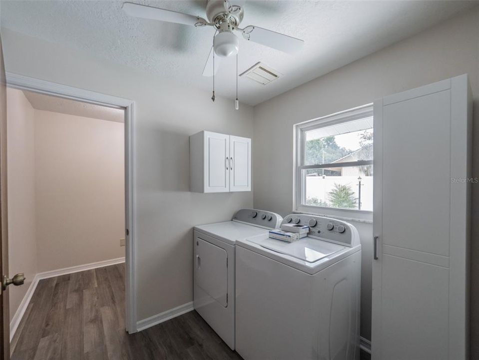 For Sale: $310,000 (3 beds, 2 baths, 1528 Square Feet)