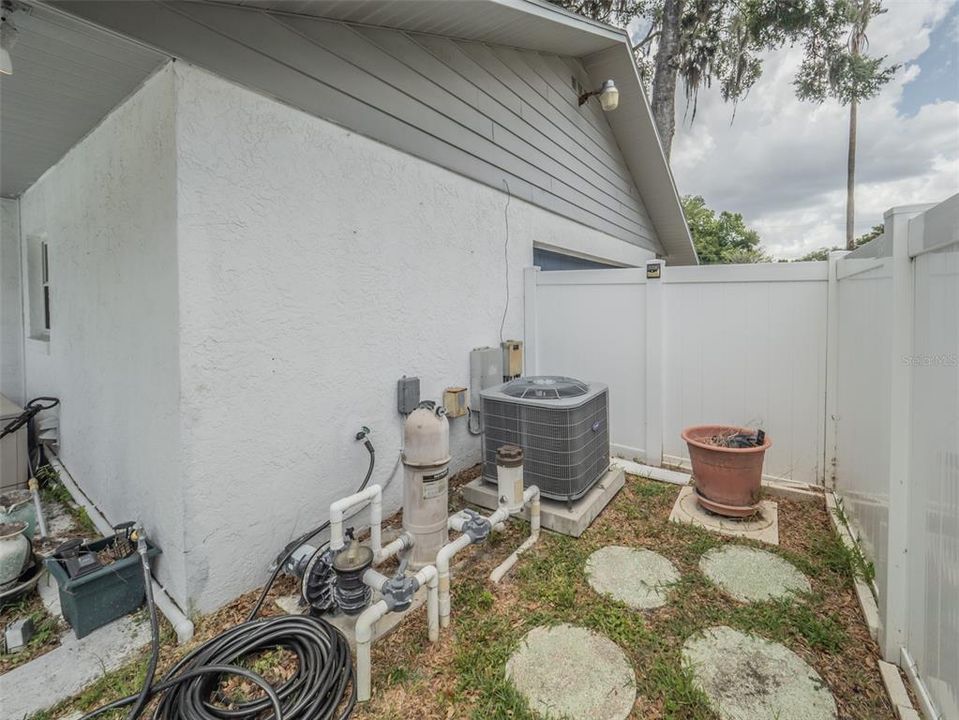 For Sale: $310,000 (3 beds, 2 baths, 1528 Square Feet)