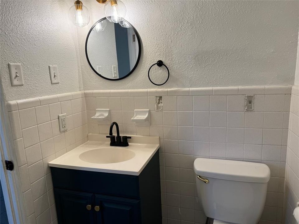 For Rent: $1,750 (2 beds, 1 baths, 780 Square Feet)