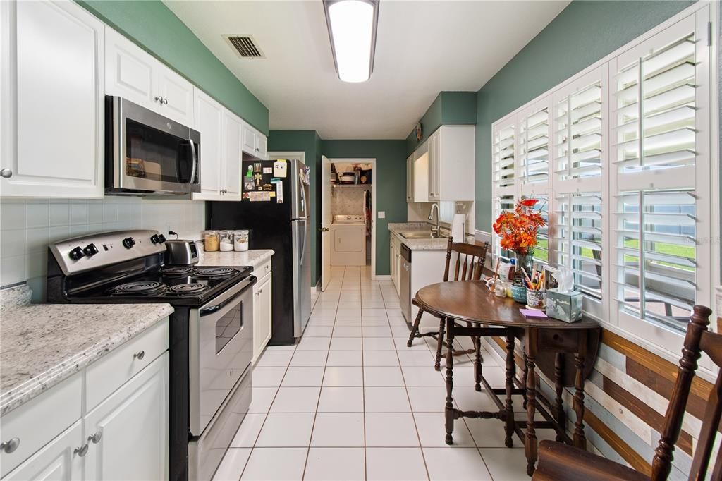 Active With Contract: $309,995 (3 beds, 2 baths, 1806 Square Feet)