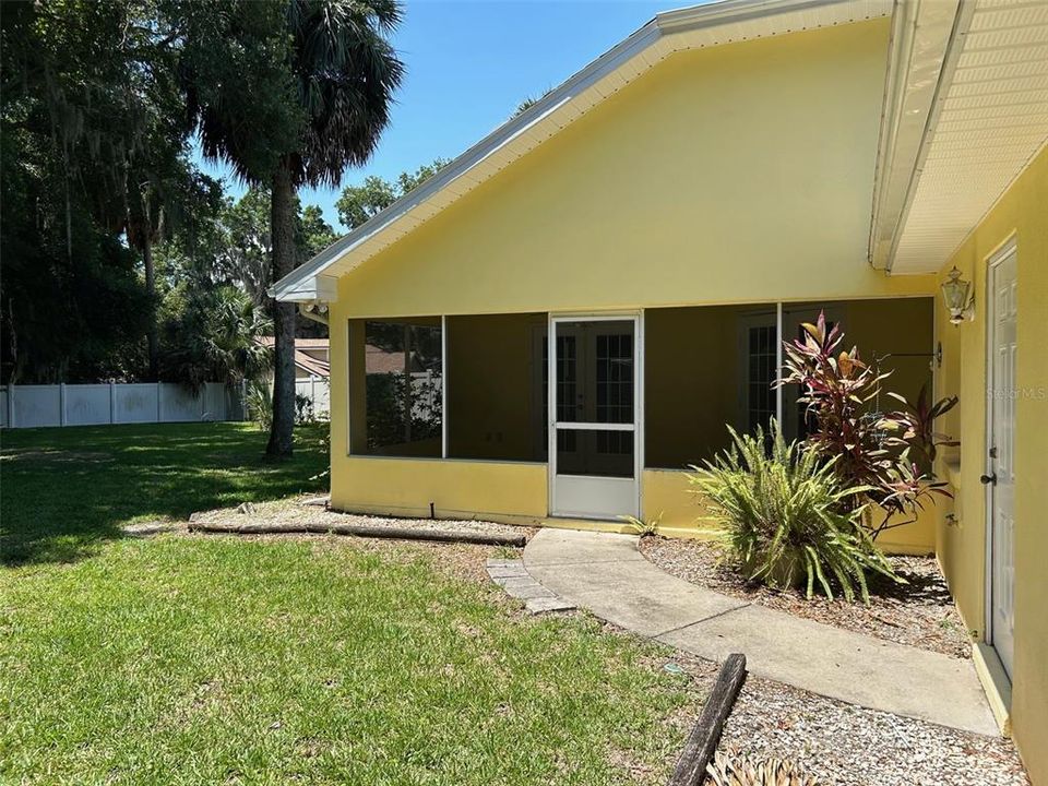 For Sale: $349,900 (2 beds, 2 baths, 1678 Square Feet)