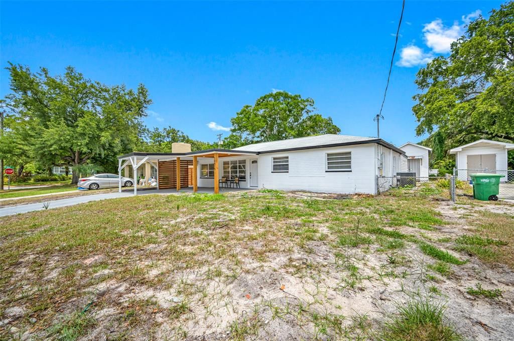 For Sale: $450,000 (4 beds, 2 baths, 1950 Square Feet)