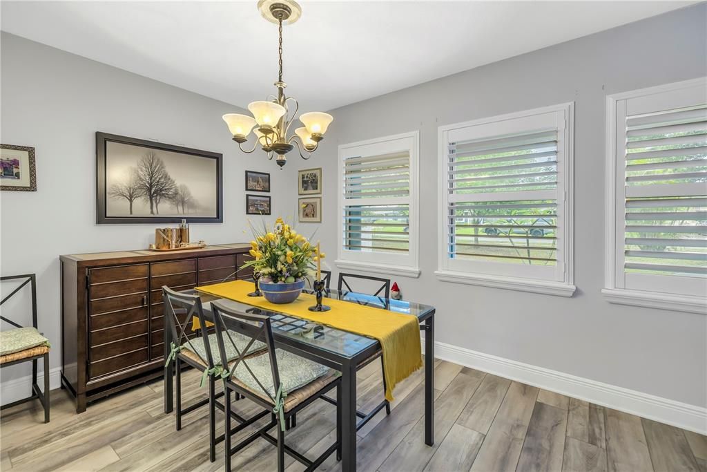 Active With Contract: $359,900 (2 beds, 2 baths, 1171 Square Feet)