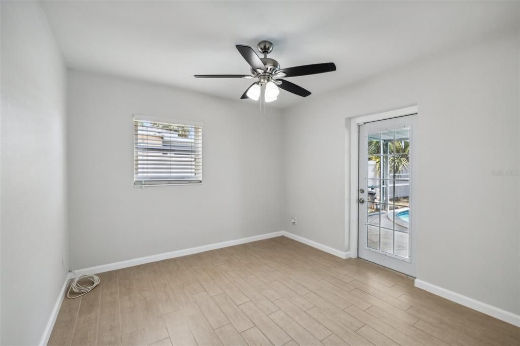 For Sale: $464,900 (3 beds, 2 baths, 1136 Square Feet)