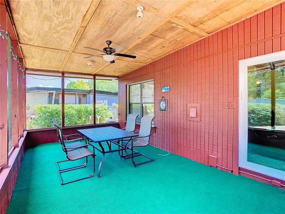 Screened Back Patio