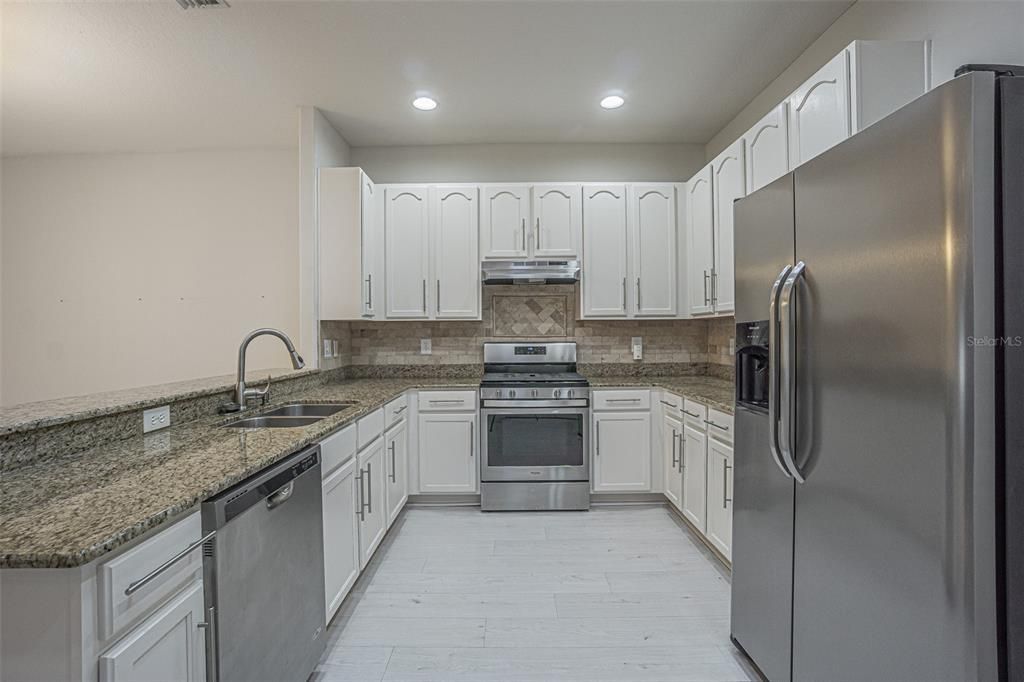 Recently Rented: $2,125 (2 beds, 2 baths, 1703 Square Feet)