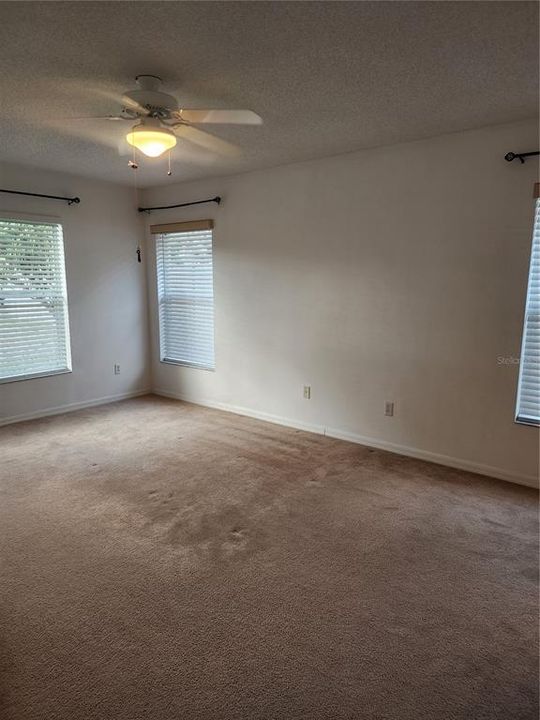 Recently Rented: $2,200 (3 beds, 2 baths, 1426 Square Feet)