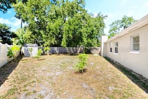 Active With Contract: $450,000 (3 beds, 2 baths, 1461 Square Feet)