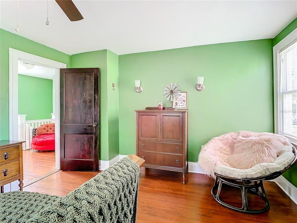 For Sale: $450,000 (2 beds, 1 baths, 1543 Square Feet)