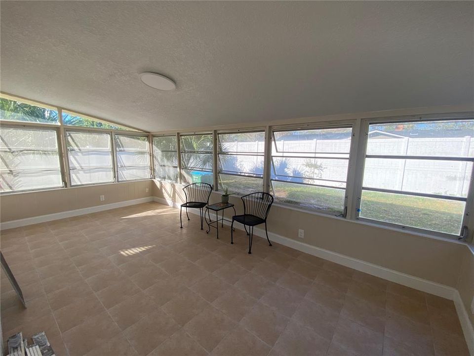 Active With Contract: $2,300 (3 beds, 2 baths, 1450 Square Feet)