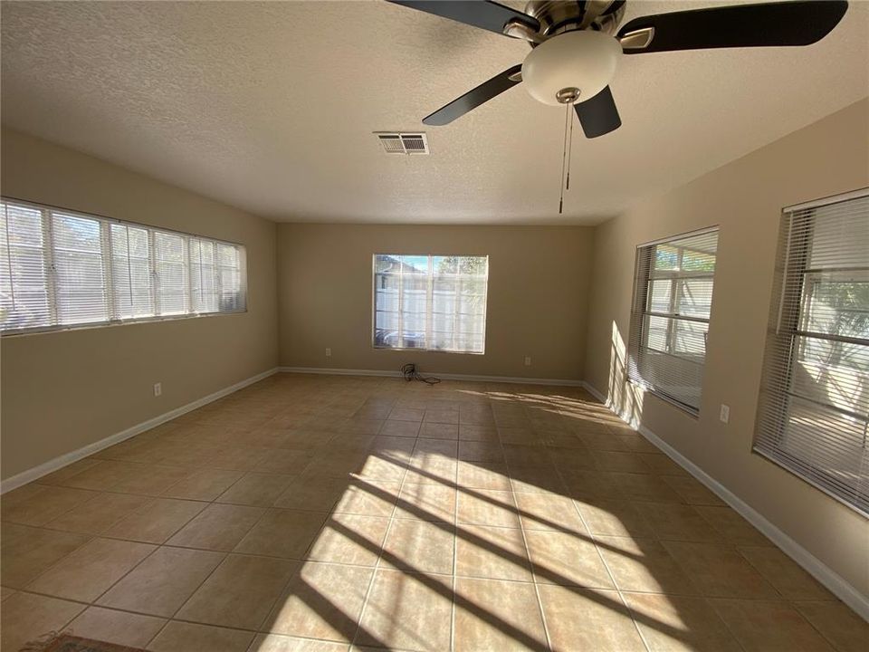 Active With Contract: $2,300 (3 beds, 2 baths, 1450 Square Feet)