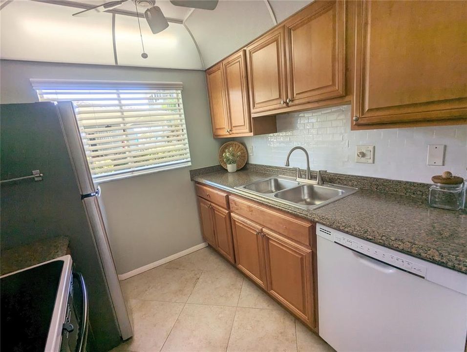 LOVE A CEILING FAN IN THE KITCHEN.