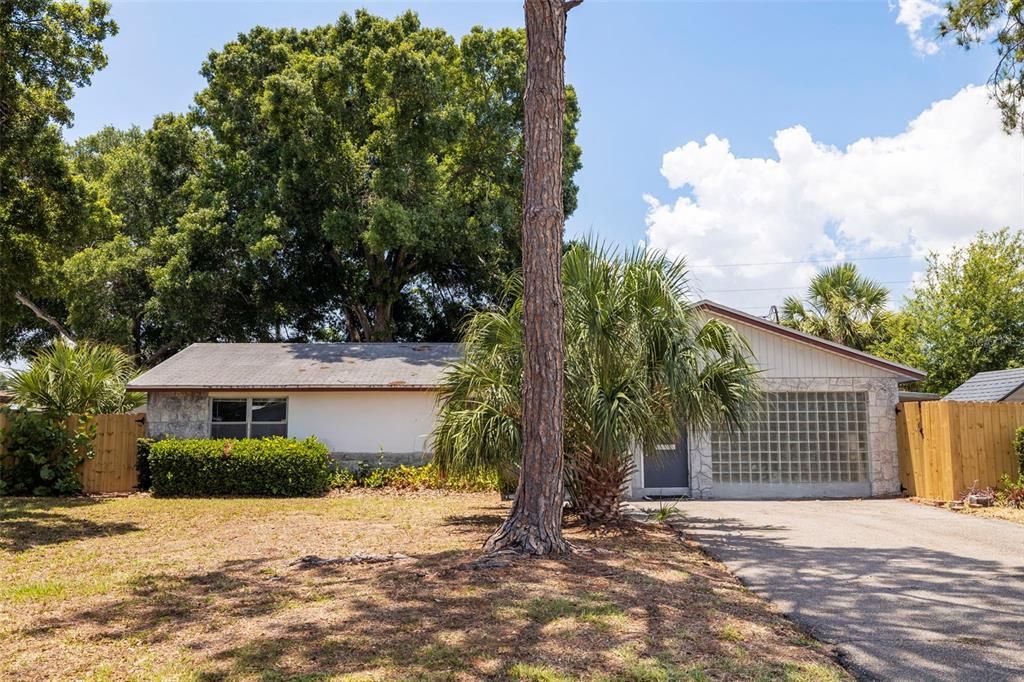 Recently Sold: $285,000 (3 beds, 2 baths, 1604 Square Feet)