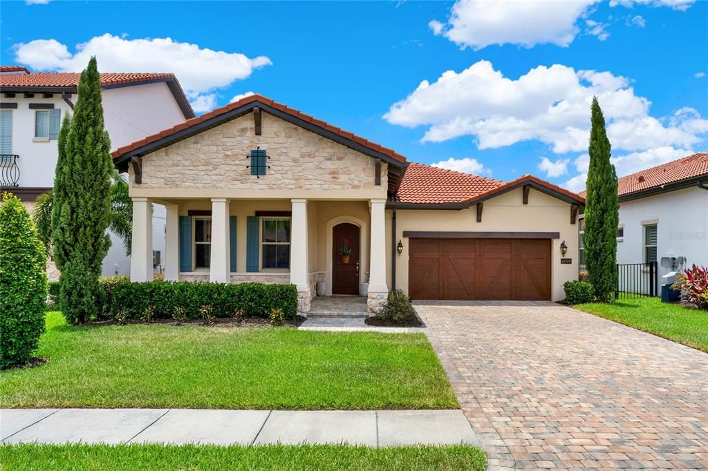 Active With Contract: $925,000 (3 beds, 3 baths, 2298 Square Feet)